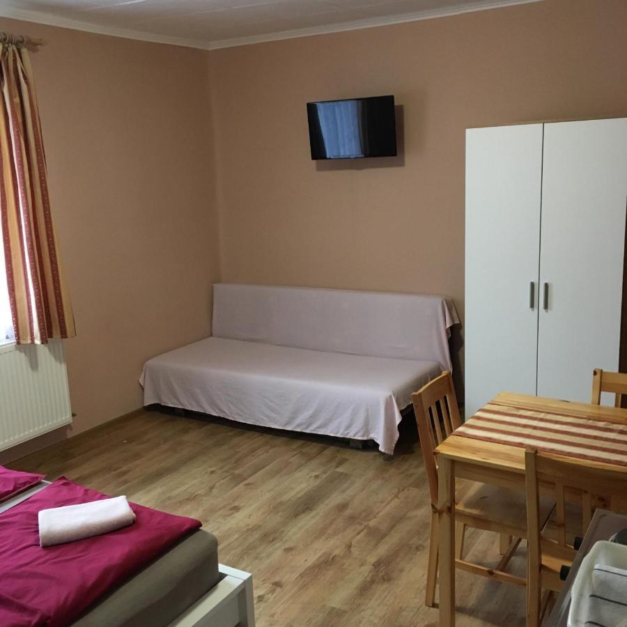 Liliom Vendeghaz Hotel Bakonybél Buitenkant foto