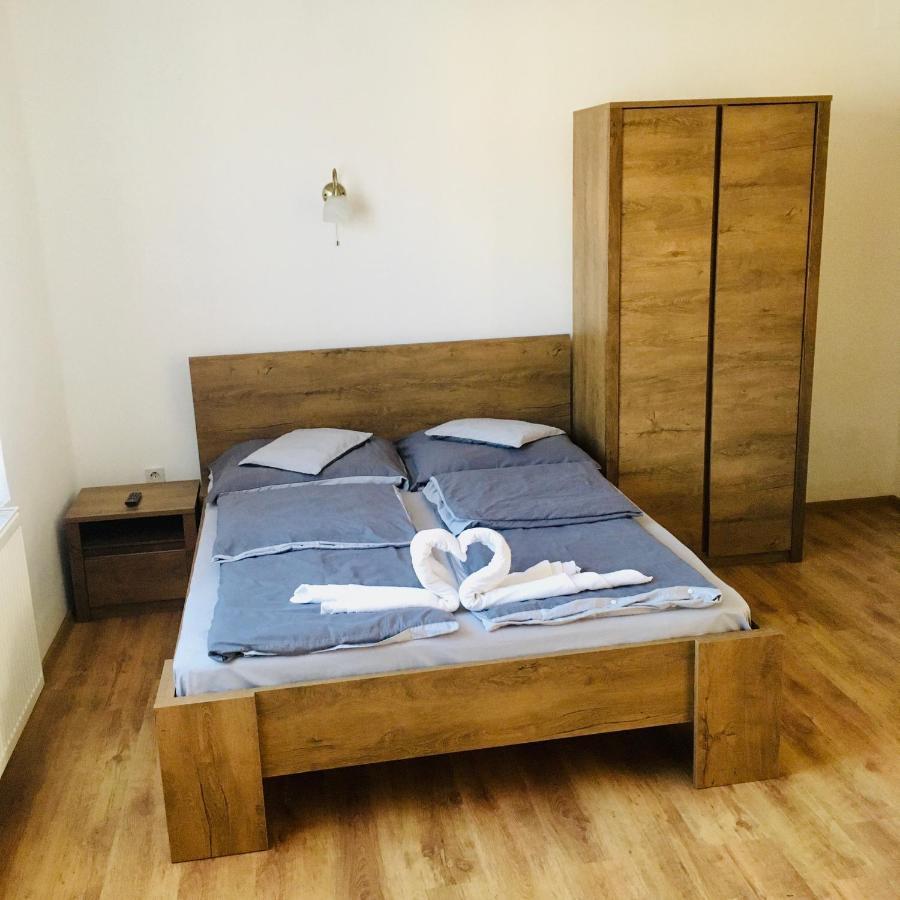 Liliom Vendeghaz Hotel Bakonybél Buitenkant foto