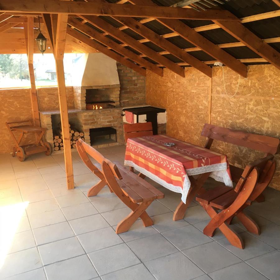 Liliom Vendeghaz Hotel Bakonybél Buitenkant foto